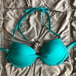 *SOLD* on Ⓜ️ Victoria’s Secret Push-Up Bikini Top